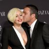 Lady Gaga e o namorado, Taylor Kinney, oraganizam 'cerimônia de compromisso', afirma portal 'The Daily Star', nesta segunda-feira, 13 de outubro de 2014