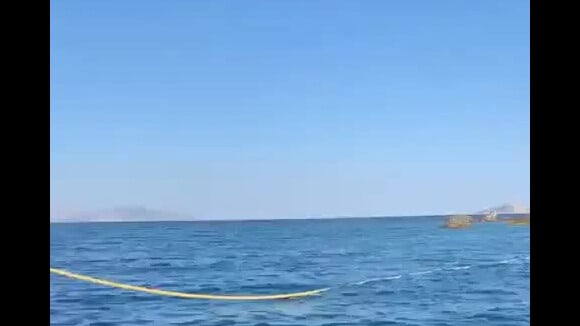 Luciano Huck mostra Joaquim e Eva pulando de barco no mar da Grécia