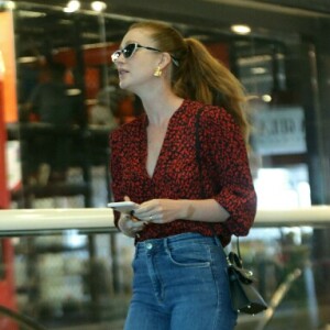 Marina Ruy Barbosa, de férias da TV, tem aproveitado o tempo livre para passear