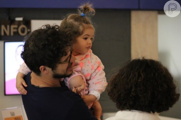 José Loreto é pai de Bella, de 1 ano, fruto do casamento com Débora Nascimento