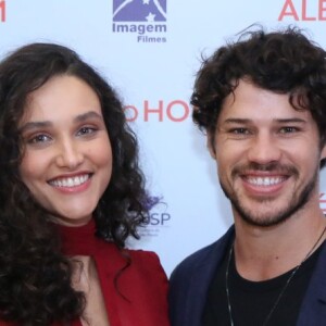 José Loreto e Débora Nascimento não assinaram os papéis para oficializar o divórcio