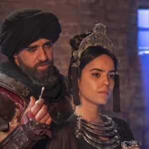 Final da novela 'Jezabel' tem mortes de Hannibal (Rafael Sardão) e Anaid (Brendha Haddad)