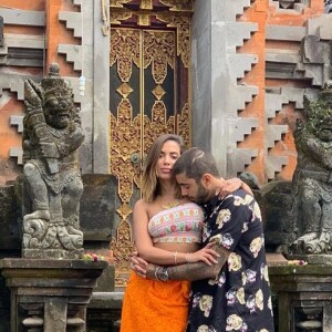 Anitta e Pedro Scooby assumiram namoro durante viagem a Bali