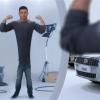 Ronaldo se exibe em frente a um espelho que o deixa muito magro no novo comercial da Fiat, divulgada em 20 de fevereiro de 2013