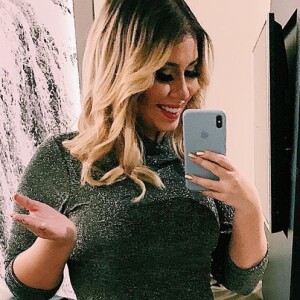 Grávida, Marilia Mendonça usa mesmo look de Tatá Werneck, em 11 de agosto de 2019