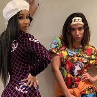 Anitta faz 1ª foto com Cardi B e aumenta rumor de feat: 'Bonde das funkeiras'
