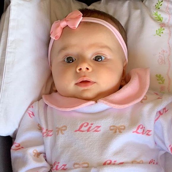 Filha de Thaeme, Liz gosta de usar looks confortáveis