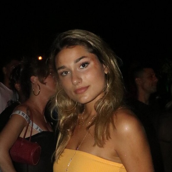 Sasha Meneghel está em viagem missionária pela África