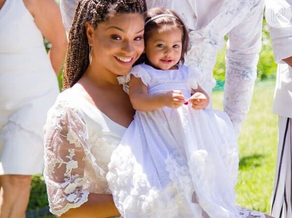 Filha de Juliana Alves, Yolanda roubou a cena em parque de diversões durante férias nos EUA: 'Como cresceu!'