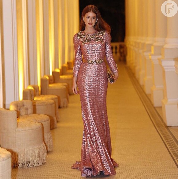Marina Ruy Barbosa brilhou em um vestido Dolce & Gabbana para casamento de amigos em Salvador 