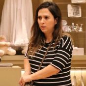 Tatá Werneck, grávida, faz compras para o enxoval da filha em shopping do Rio