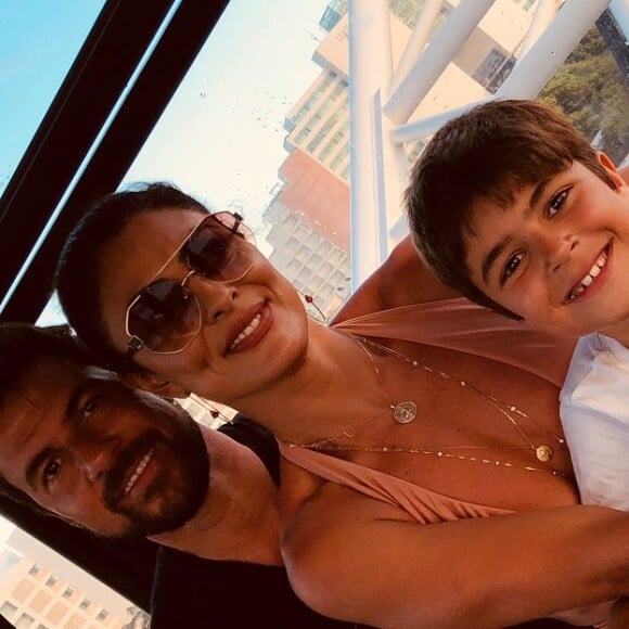 Juliana Paes curtiu a folga das gravações com a família