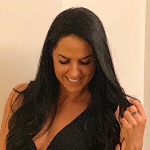 Graciele Lacerda dá dica de looks na web: 'Pretinho básico, sempre é coringa!'