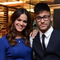 Neymar e Bruna Marquezine ajudam fã com câncer terminal: 'Força, princesa'