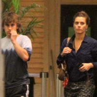 Carolina Dieckmann vai ao cinema com o filho mais velho, Davi, em shopping no RJ