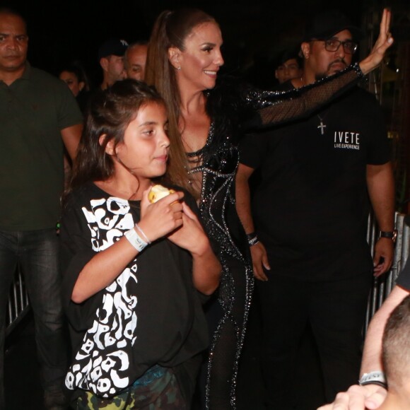 Ivete Sangalo se derrete pelo filho, Marcelo, tocando percussão: 'Tocando percussão na minha banda e desse jeito? Eu mereço'