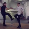Brad Pitt e Jimmy Fallon dançam juntos em vídeo