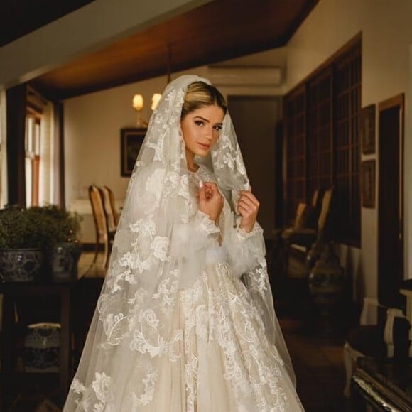 Thássia Naves avisou que ainda vai celebrar seu casamento outra vez
