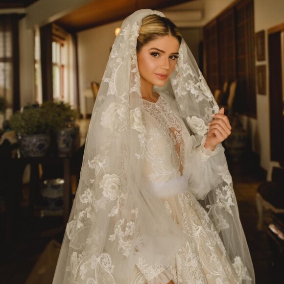 Os noivos Thássia Naves e Artur Attie Akl se conheceram na escola, em Minas Gerais