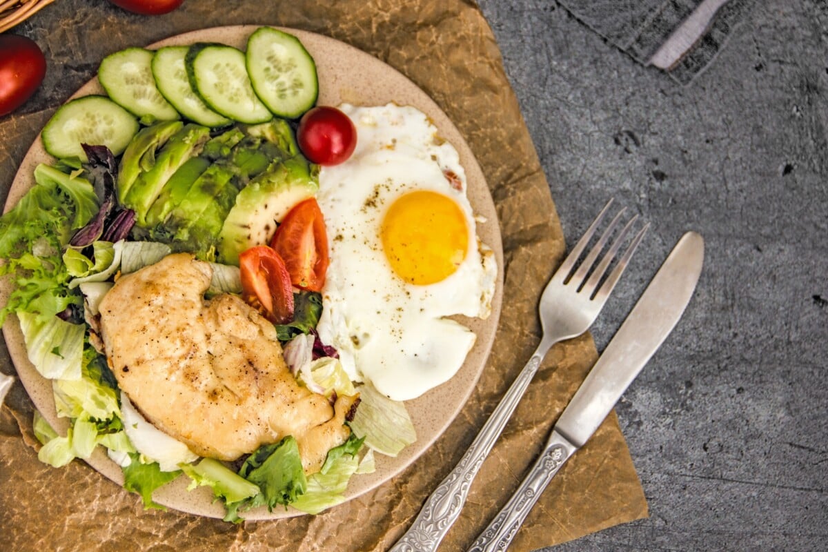 Foto Dieta Para Emagrecer Alimentos Ricos Em Gorduras Boas Como Abacate E Ovo São Indicados 9904