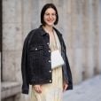 Jaqueta jeans: aposte em lavagens mais escuras para dar contraste com peças claras no Rock in Rio