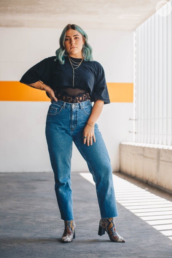 Calça jeans: o modelo reto dos anos 90 e 2000 caiu novamente no gosto das fashionistas e é uma opção para o Rock in Rio