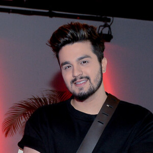 Luan Santana falou sobre o estilo atual nos bastidores do 'SóTocaTop'