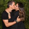 Márcio Garcia troca beijos apaixonados com a mulher, Andréa Santa Rosa