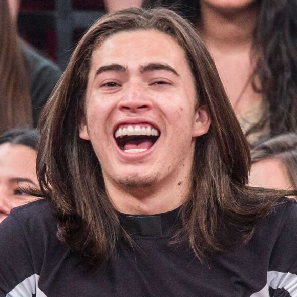Whindersson Nunes surpreende a web como foto de sósia