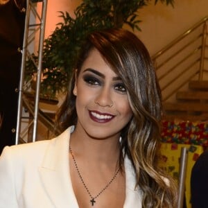 Irmã de Neymar, Rafaella Santos mostra novo tom do cabelo em foto nesta terça-feira, dia 01 de setembro de 2019