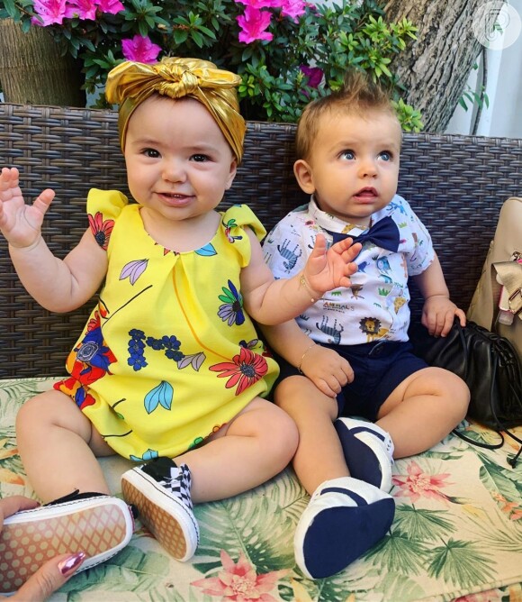 Filha de Sabrina Sato, Zoe usa vestido trendy para festa nesta quinta-feira, dia 03 de outubro de 2019