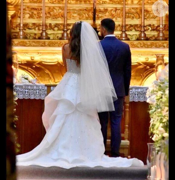 Thaila Ayala se casa com Renato Góes na Igreja do Carmo, em Olinda, Pernambuco