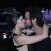 Agatha Moreira e Rodrigo Simas se beijaram em camarote do Rock in Rio