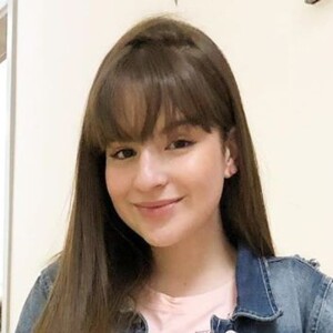 Sophia Valverde foi confundida com Marina Ruy Barbosa em foto por internautas: 'Muito parecida'