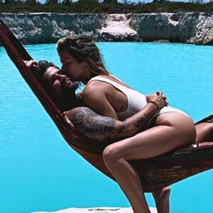 Bruno Gagliasso e a mulher, Giovanna Ewbank, estão curtindo férias em Jericoacoara, no Ceará