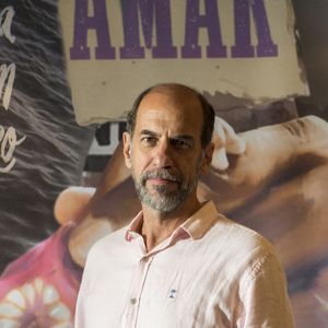 Max (Roberto Bomtempo) não aceita sexualidade de Guga (Pedro Alves) e trata o filho mal na novela 'Malhação: Toda Forma de Amar'