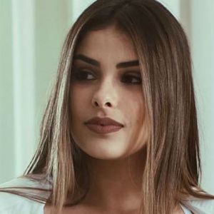 Munik Nunes cogitou mudar silicone no peito nesta quarta-feira, dia 16 de outubro de 2019