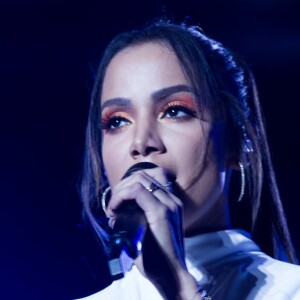 Anitta já sofreu turbulência em voo ao lado do pai, Mauro Machado