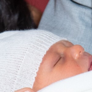 As especulações sobre o cabelo de Archie, filho de Meghan Markle e Príncipe Harry, começaram desde a primeira aparição do bebê