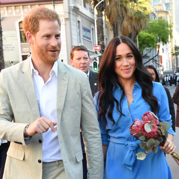 Meghan Markle e Príncipe Harry são pais de primeira viagem de Archie