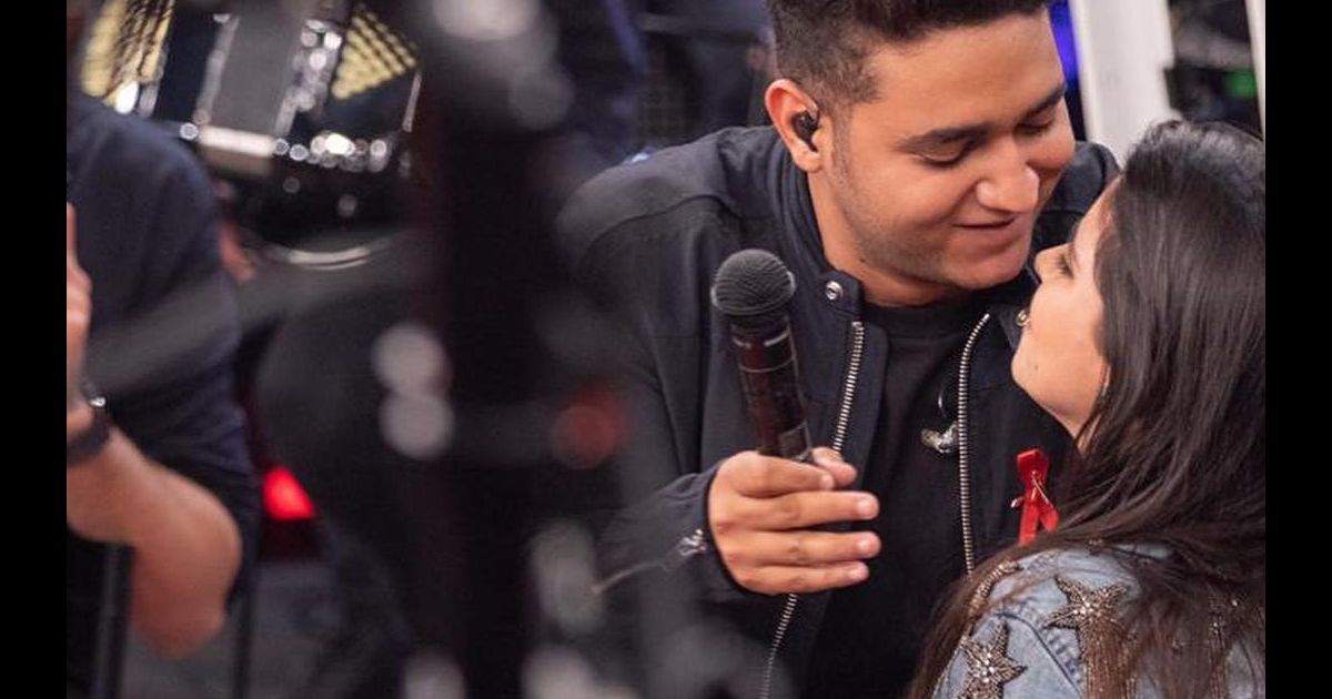 Juliano, da dupla com Henrique, namora Mohana do Couto, com quem tem uma filha Purepeople