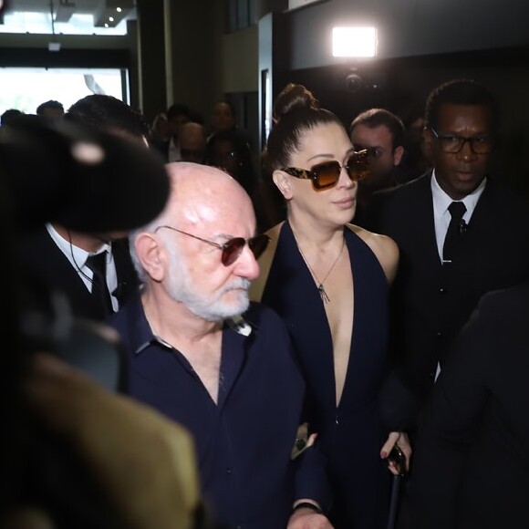 Claudia Raia e Silvio de Abreu velaram o corpo de Jorge Fernando em teatro do Rio nesta terça-feira, 29 de outubro de 2019