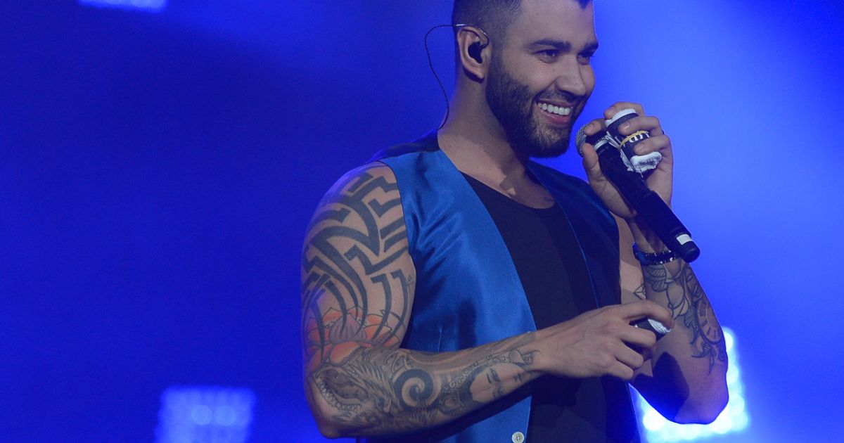 Gusttavo Lima parou em lanchonete simples de estrada no Ceará para