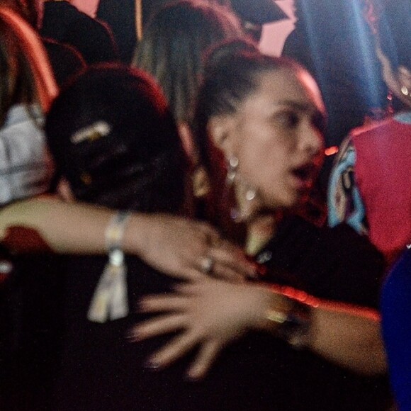Flavia Pavanelli foi flagrada em clima de romance com Junior Mendonza em festa 'Buteco', em São Paulo, em outubro de 2019