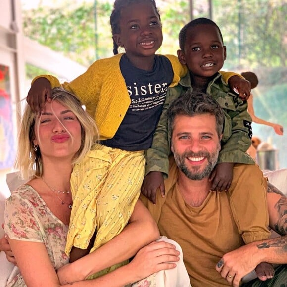 Bruno Gagliasso e Giovanna Ewbank com os filhos Títi e Bless