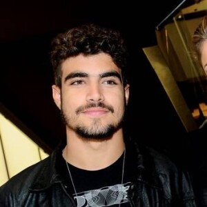 Grazi Massafera é fotografada na casa de Caio Castro em festa de novela. Fotos!