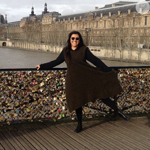 Regina Casé publica foto na Ponte das Artes, na França, em dezembro de 2012