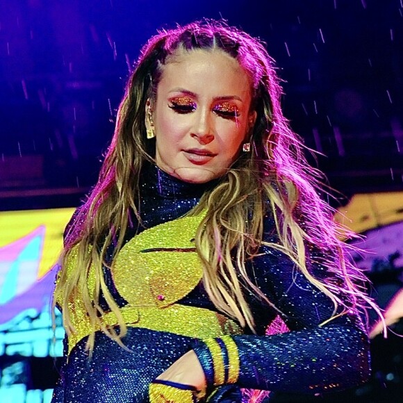 Claudia Leitte relembrou seus sucessos no palco do Festival Eletriza