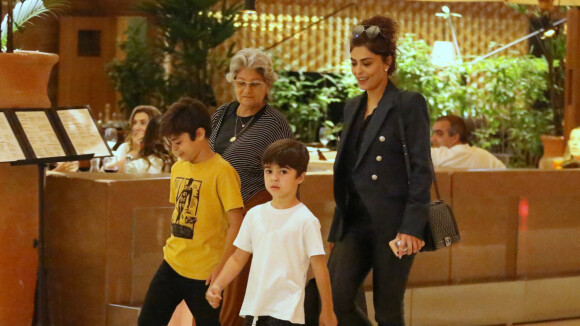 Juliana Paes dá start nas férias com passeio e jantar na companhia dos filhos