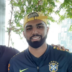 Gabigol posta foto em comemoração dos títulos do Flamengo